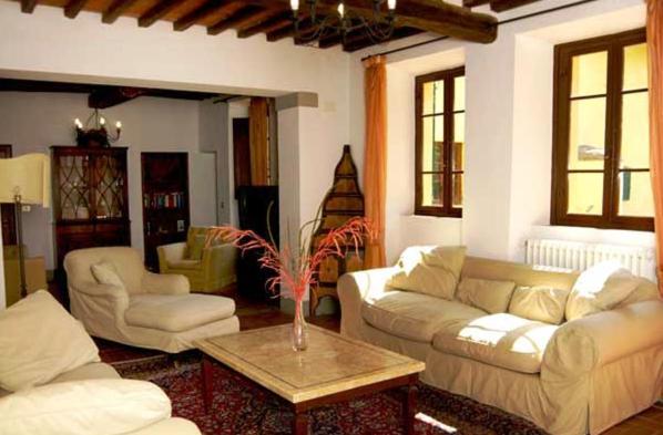 Casa Vacanze Villa Giusterna Monte Benichi Exterior photo